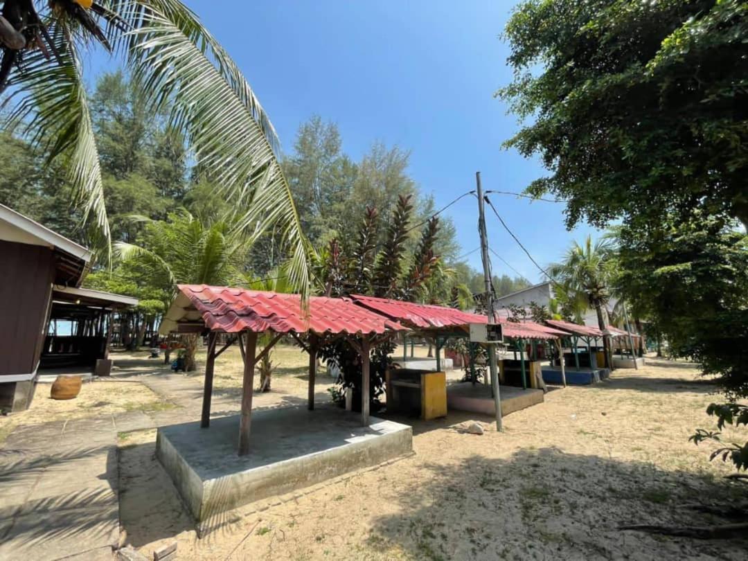 Dgeting Beach Resort Tumpat Exterior foto