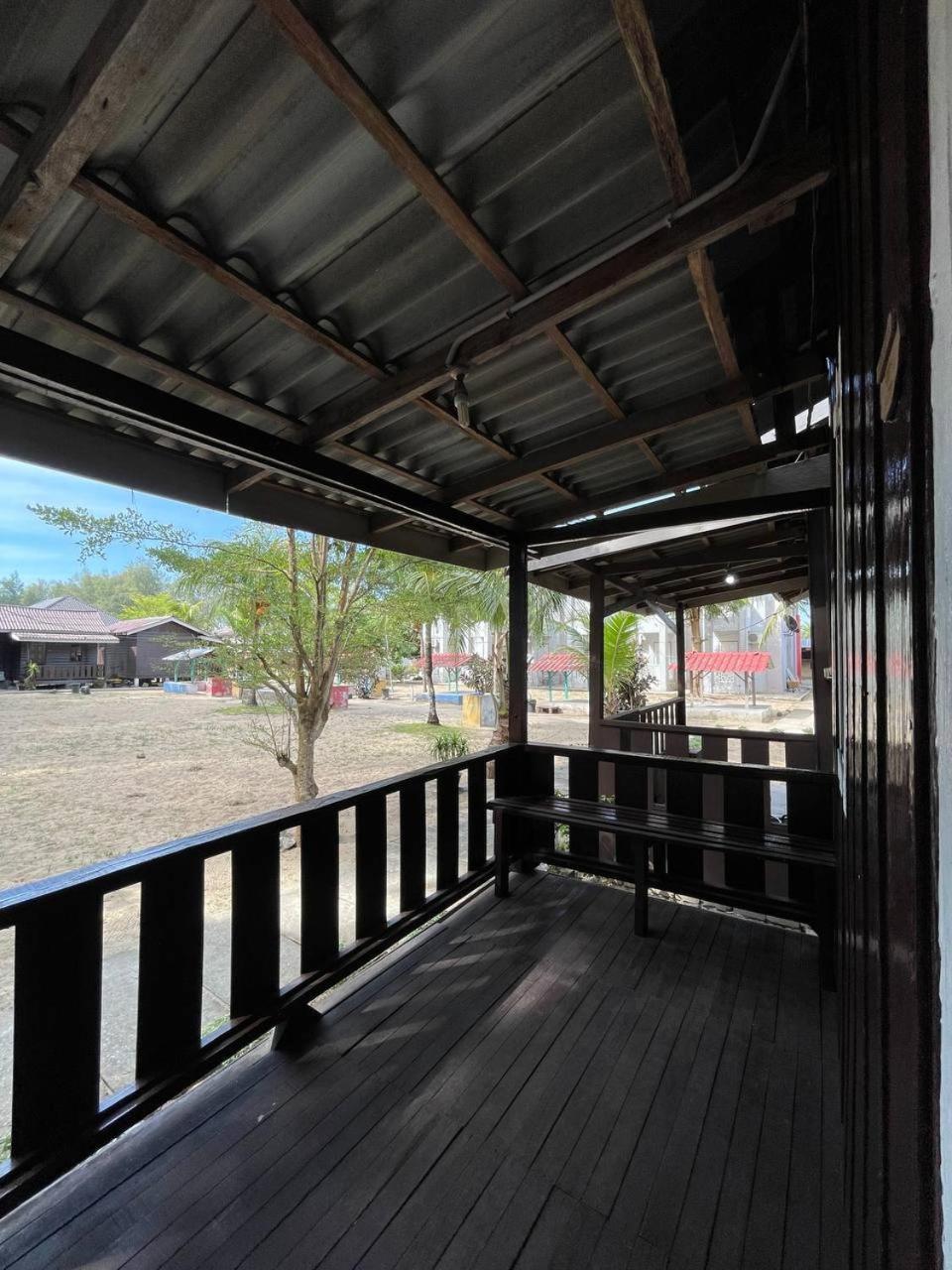 Dgeting Beach Resort Tumpat Exterior foto