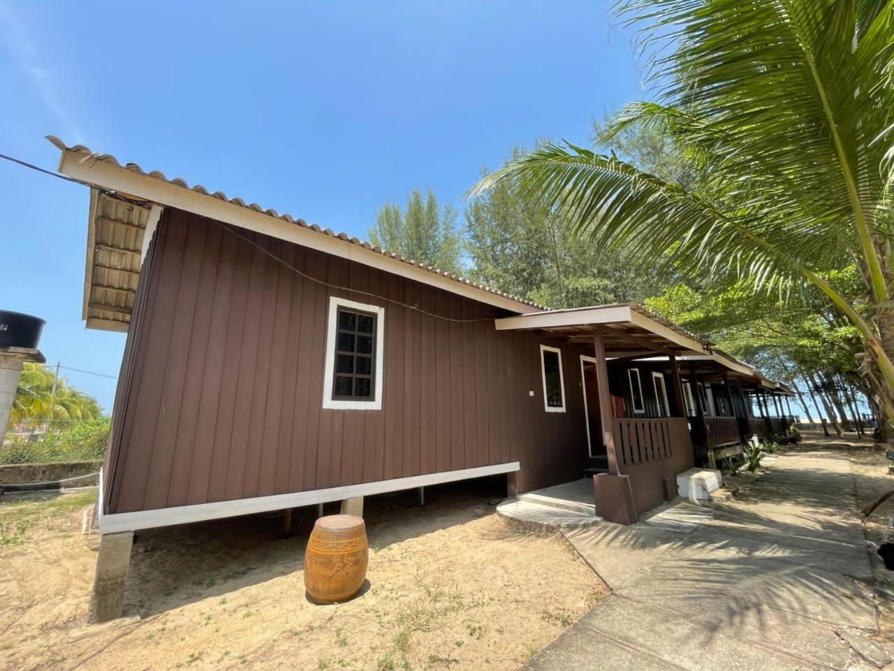 Dgeting Beach Resort Tumpat Exterior foto